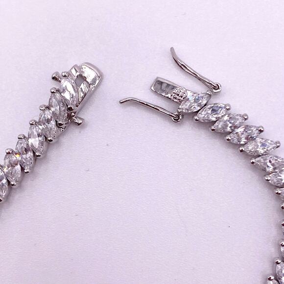 Dazzling Ice Cubic Zirconia Over Rhodium and Silver Plated Tennis Bracelet - Picture 5 of 6